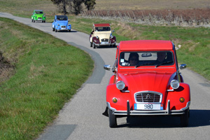 Rallye en Citroën 2 CV events med séminaires